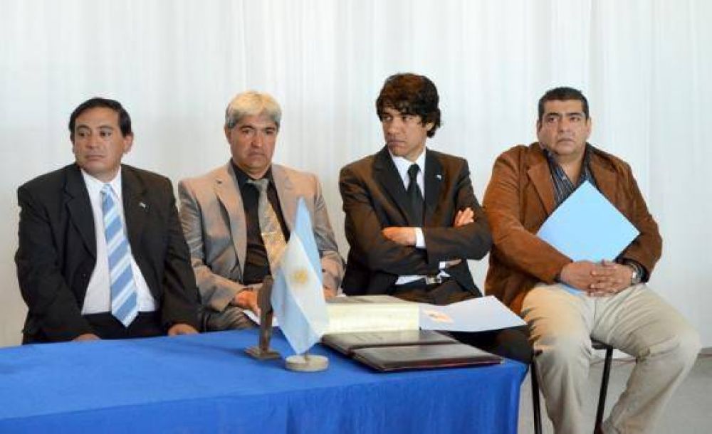 C�rdoba tom� juramento a los nuevos Secretarios