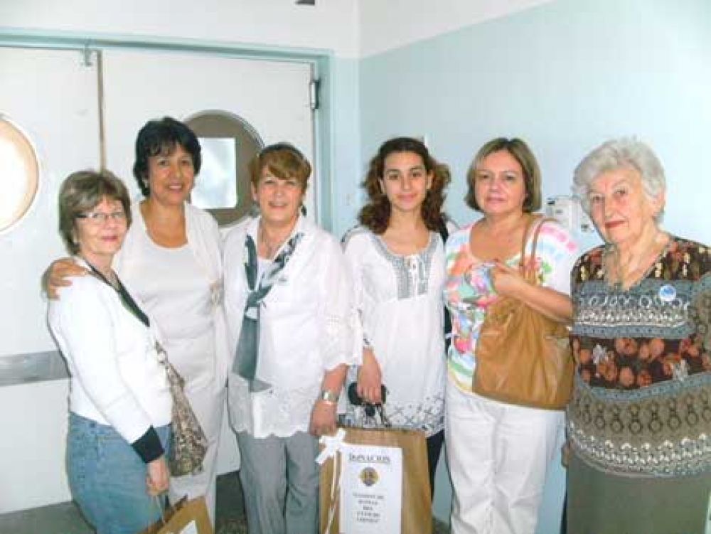 Las Damas Leonas entregaron el tradicional ajuar en el Hospital Municipal 