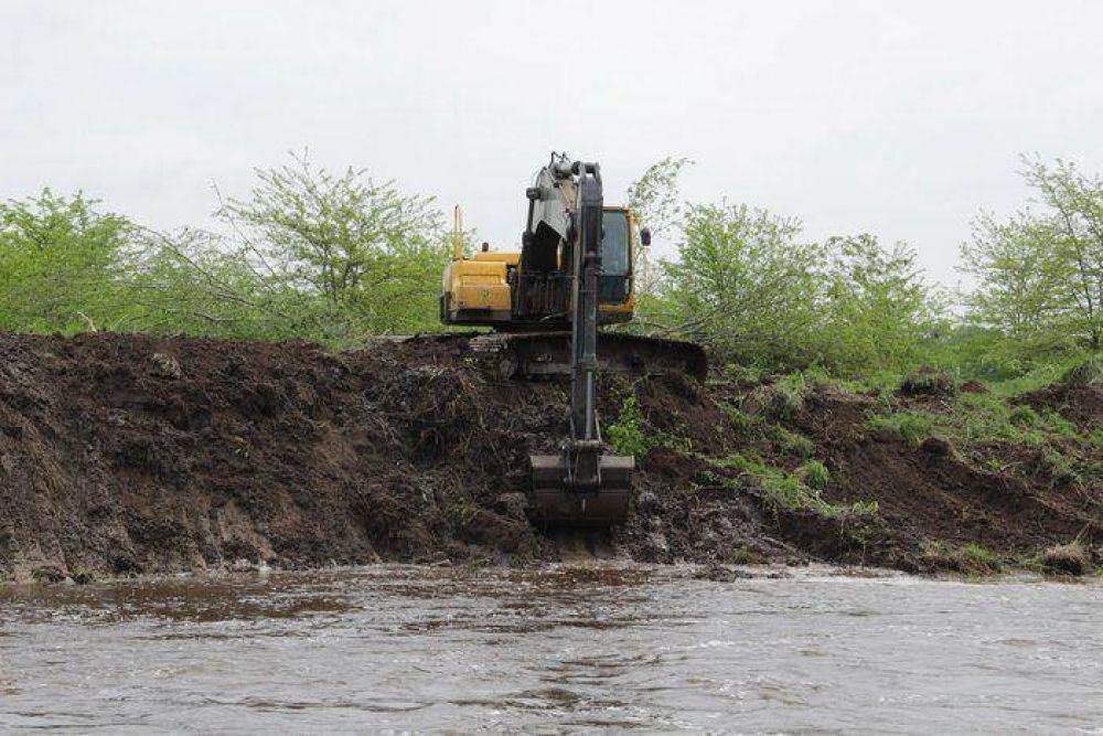 Obras en el Arroyo: Contin�a el ensanche en el casco urbano