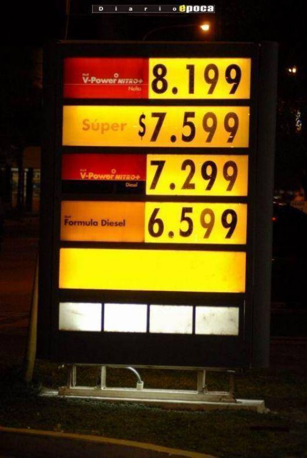 Efecto YPF: Shell �retoc� sus surtidores; las dem�s, expectantes