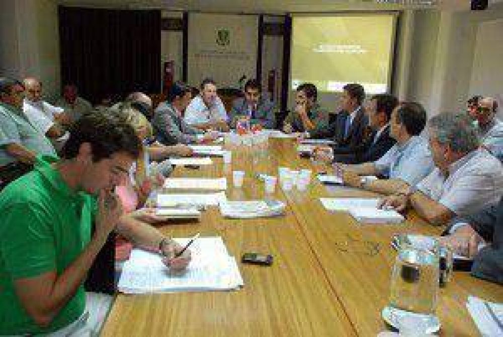 Fonfach va hoy l Deliberante para dar informes de su gesti�n