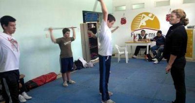 R�o IV: a trav�s del boxeo recuperan de las adicciones a 5 adolescentes