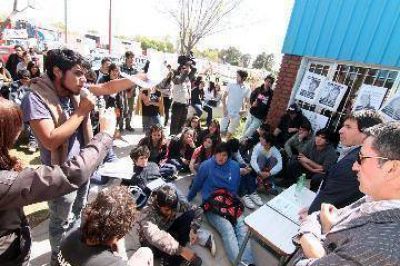 Centenario no tendr� nuevas escuelas secundarias