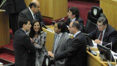  La Provincia pagar� el 30 por ciento de los sueldos de una empresa inform�tica