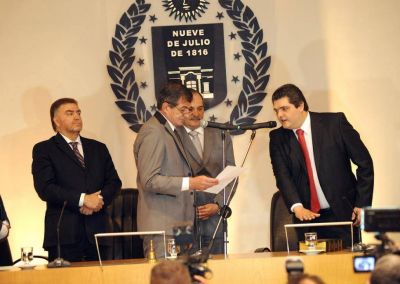 La fiesta en el Concejo fue alperovichista