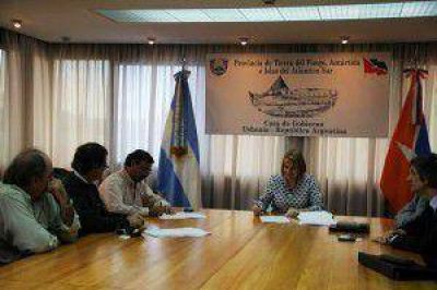 Gobierno suscribi� el contrato para la elaboraci�n del Plan Director de Aguas y Cloacas