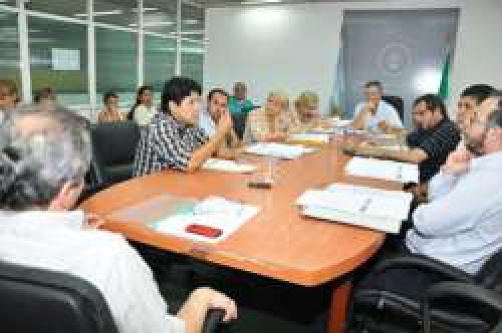   Proponen regular el trabajo del servicio de cadeter�a en moto		