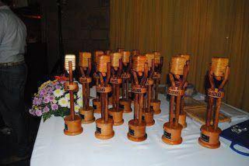 Se viene la edici�n 2012 de los premios �Carolina Tobar Garc�a�