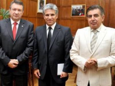 Poggi se reuni� con inversores �rabes