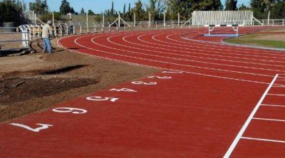  Primera pista sint�tica para atletismo en la provincia