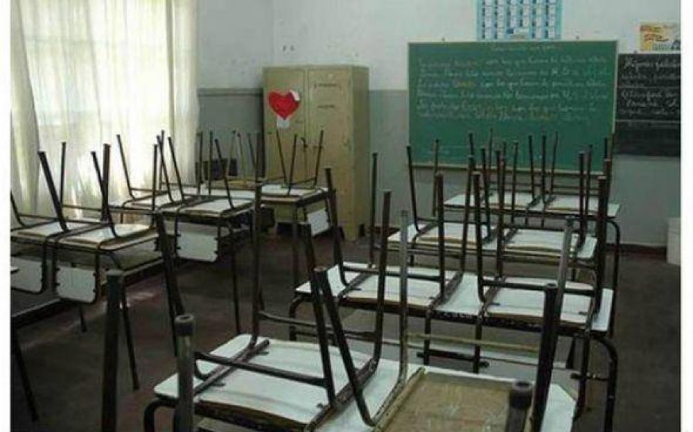 En el primer d�a de paro docente, el acatamiento a la medida de fuerza en Pilar fue del 98%