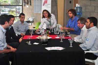 �Una Vez M�s, La Ronda De Negocios Fue Un �xito�