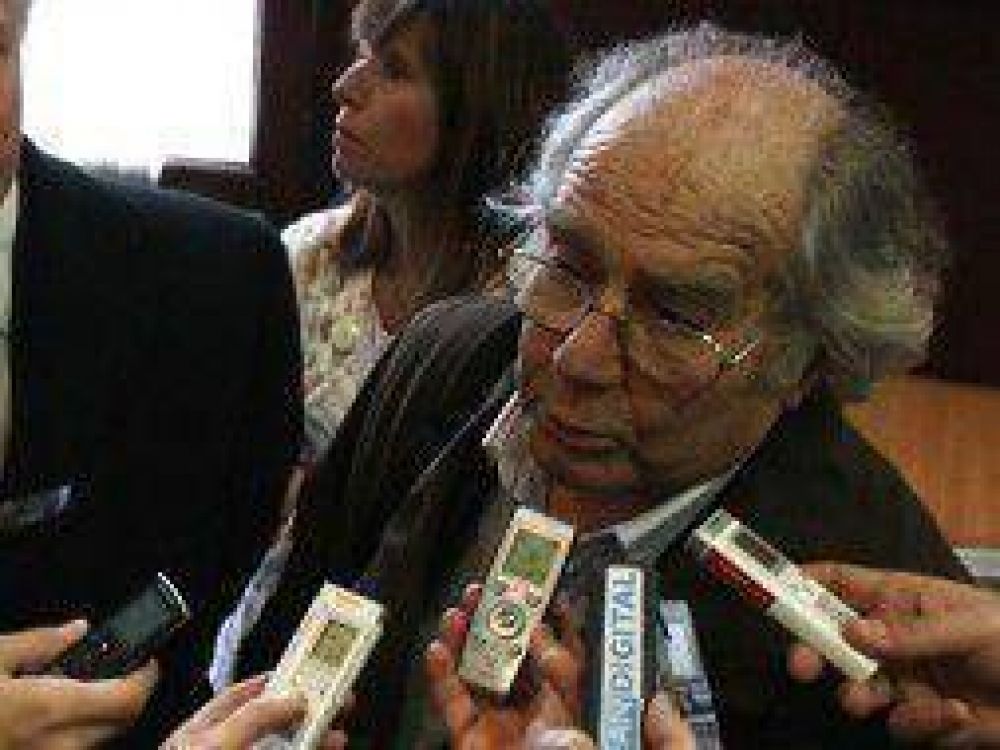 Denuncian que integrante de la Comisi�n por la Memoria fue torturado en Comisar�a de Berisso