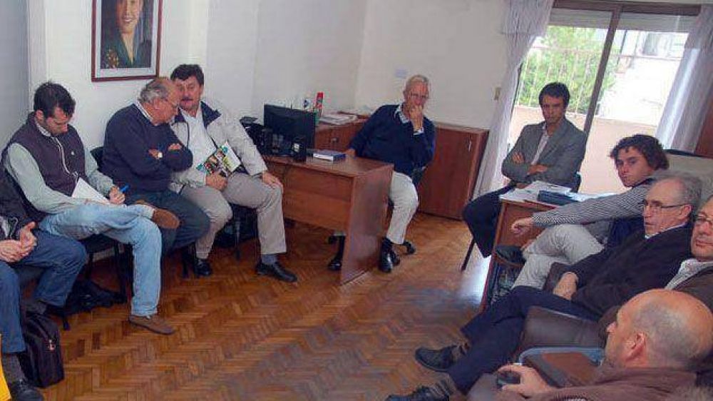 La Mesa de Enlace y senadores analizan la ley de agroqu�micos