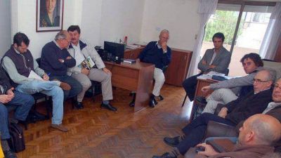 La Mesa de Enlace y senadores analizan la ley de agroqu�micos