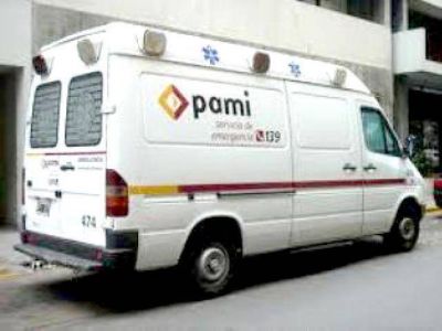 El PAMI entreg� doce ambulancias