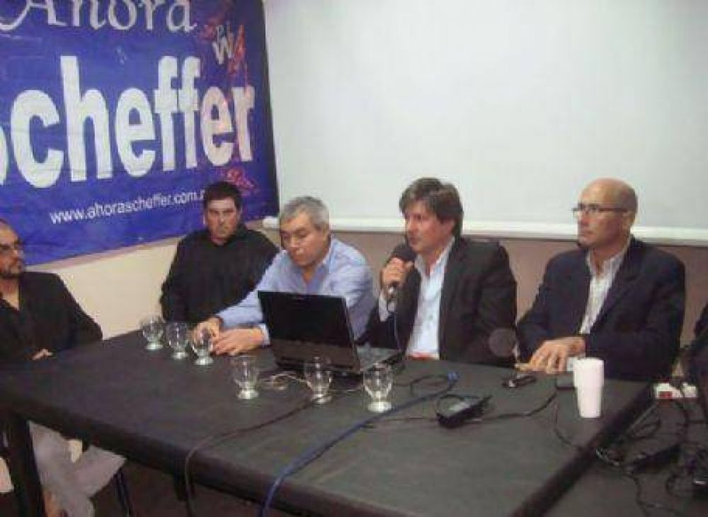 Walter Scheffer celebr� el d�a de la Lealtad entre la juventud y la innovaci�n tecnol�gica de Massa