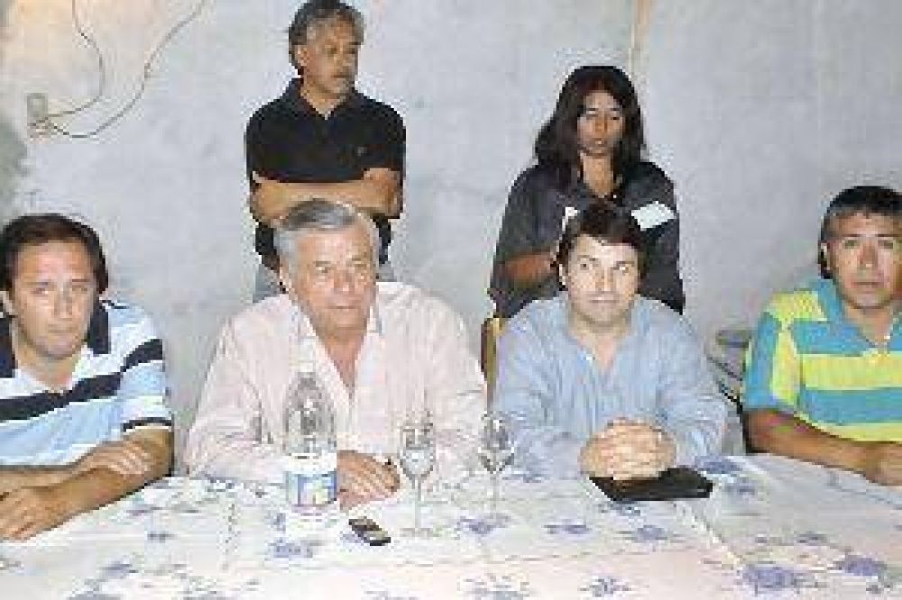 Infante se comprometi� con vecinos del Primera Junta a ejecutar obras