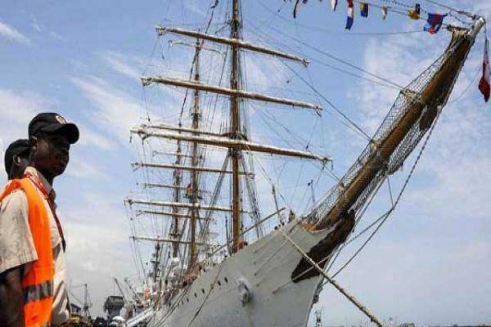 Esc�ndalo: hoy comienza a llegar la primera tanda de la tripulaci�n de la Fragata Libertad