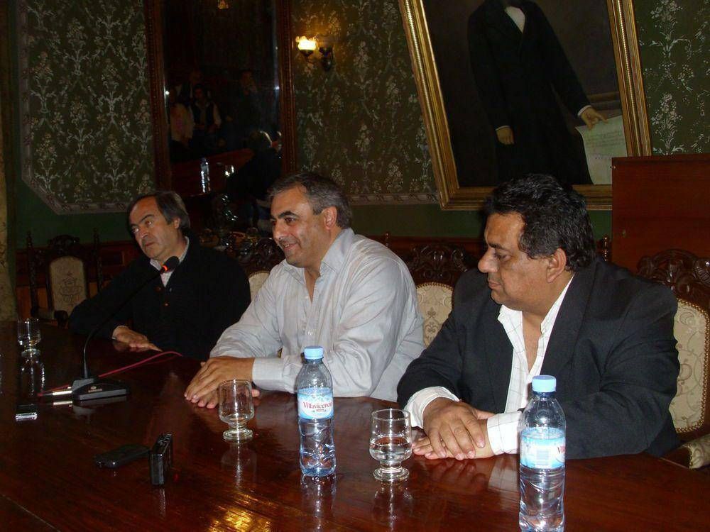 Salom�n visito a intendentes de la region