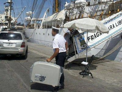 El relato de los dos primeros marinos de la Fragata que regresaron desde Ghana