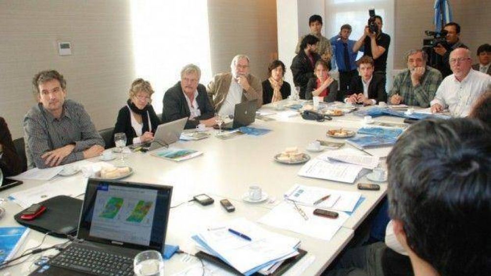 Misi�n cient�fica, tecnol�gica y comercial francesa inici� en Comodoro