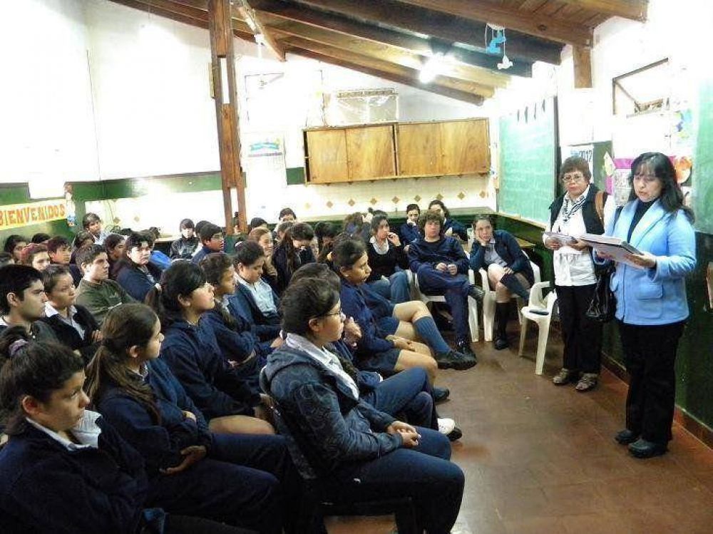 Corrientes alcanzar� los d�as de clases previstos por calendario