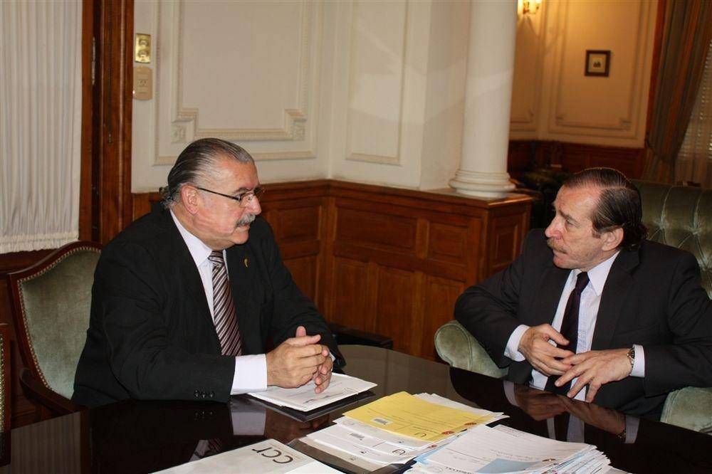 La Defensor�a solicit� a la Unne aportes t�cnicos para mejorar los servicios de agua en el interior