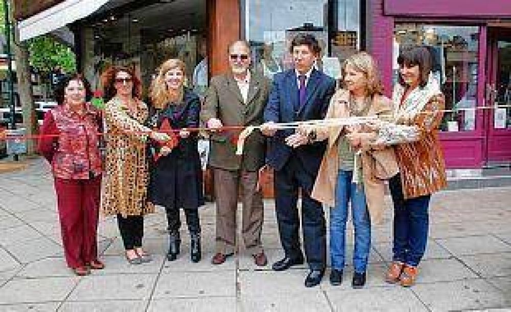 Vidrieras de San Isidro convertidas en salas de arte