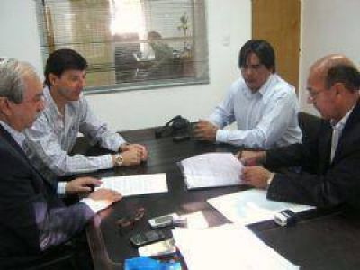 Convenio entre EC SAPEM y la Facultad de Tecnolog�a