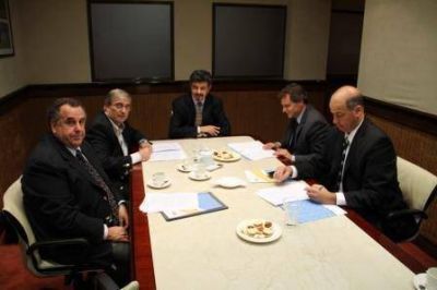 Cambiar�n las superficies de la cancha de Hockey y el Patin�dromo
