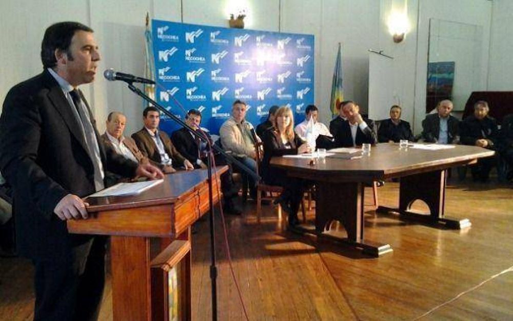 Critican a Pulti por reunirse con un Intendente �sospechado de corrupci�n�