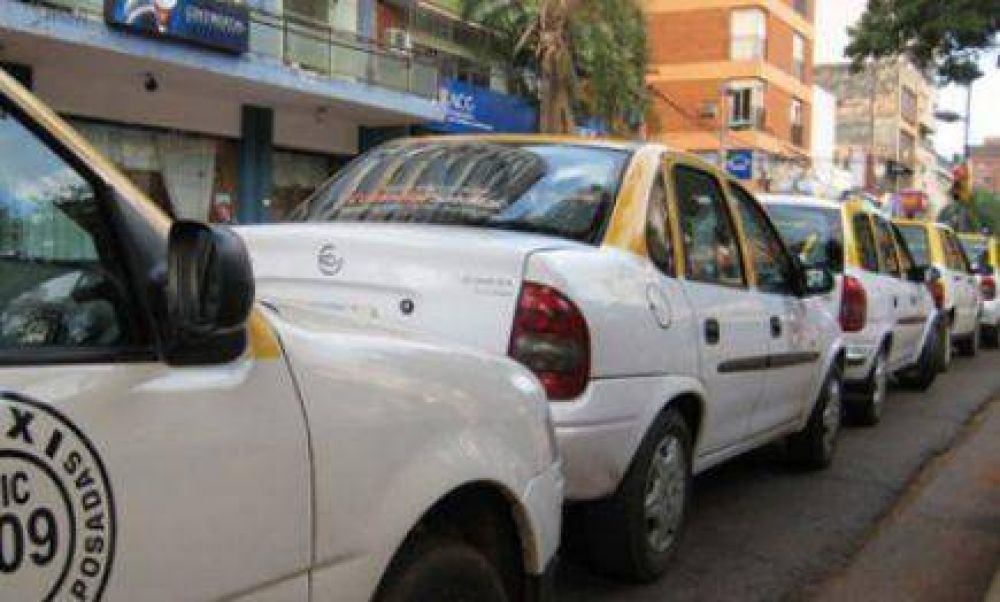 Admiten que en Misiones hay delincuentes y violadores manejando taxis