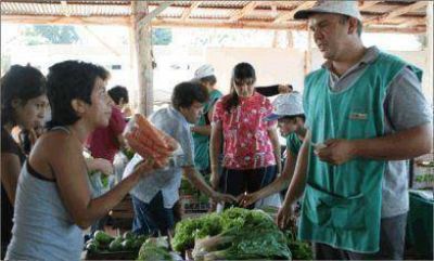 Bronca de productores por deudas del Hambre Cero