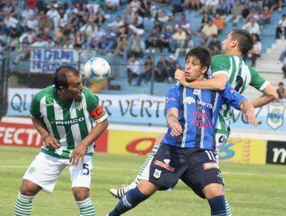 Gimnasia sube en la tabla  Le gan� a Banfield por 2 a 1 