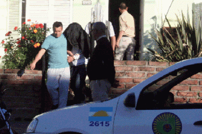 Detuvieron a sospechoso de robo a despensa. No lo pod�an despertar por su estado de ebriedad