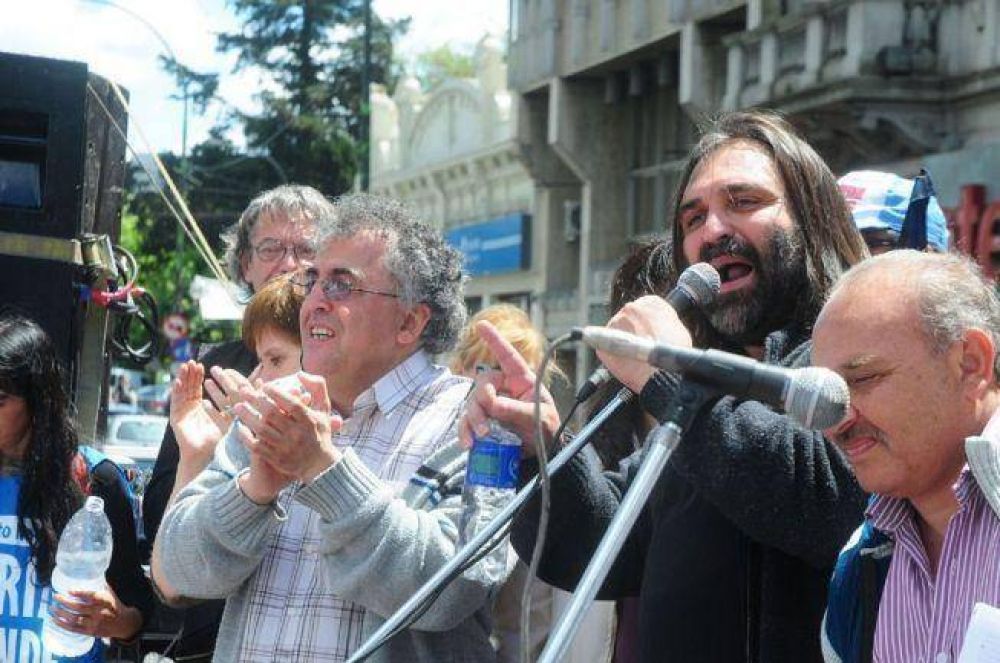 Baradel tambi�n apunta a Mariotto por el ajuste en Provincia
