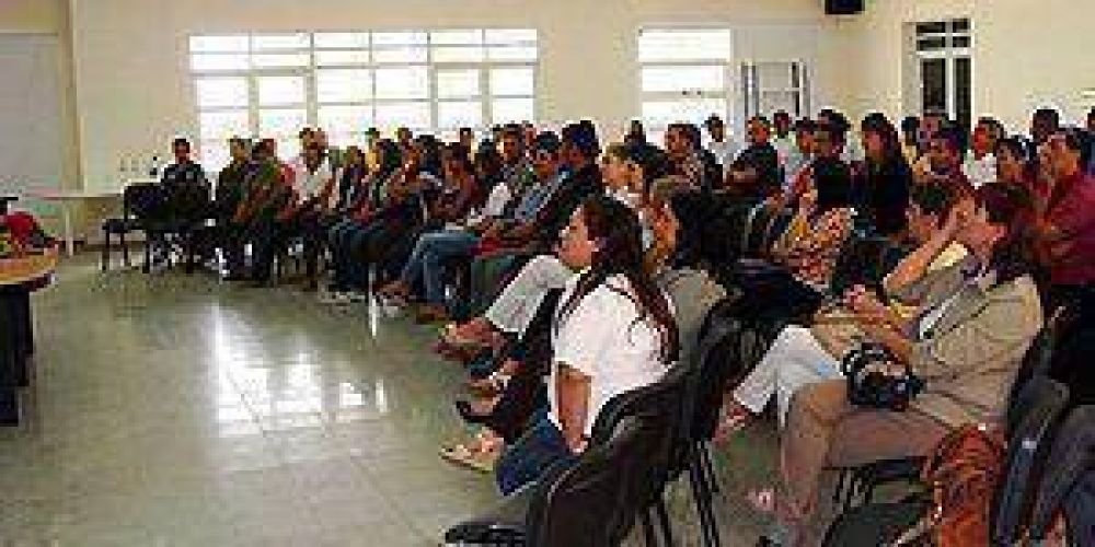 Alumnos de colegios agrot�cnicos completan pasant�a en CEDEVA