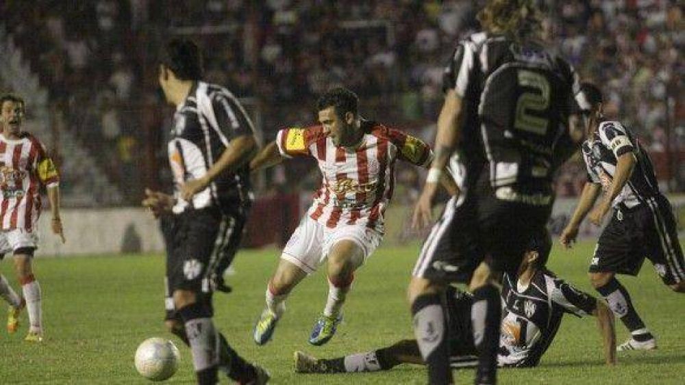  Una goleada que trae tranquilidad e ilusi�n en el �Santo�