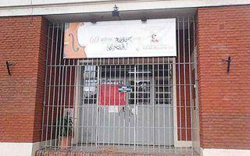 LOMAS: El conservatorio Aguirre suspendi� sus clases por problemas edilicios