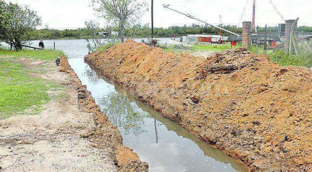 Sauce Viejo: el agua no escurre en la zona norte