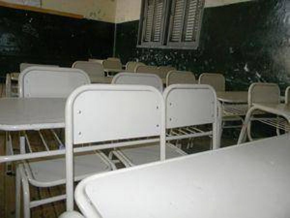 Alto acatamiento al paro docente 