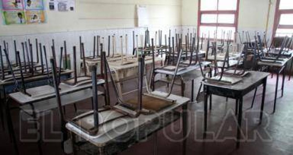 Alta adhesi�n a los paros de docentes y auxiliares