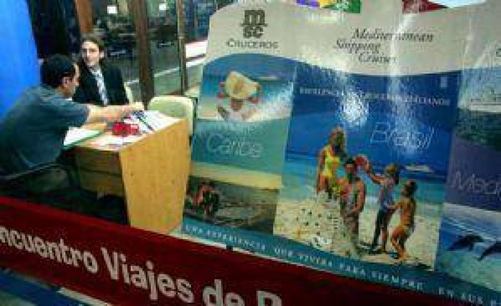 Por el cepo cambiario, los mendocinos resignan viajes
