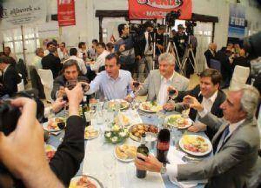 El Gobernador hizo "anuncios para todos" en San Rafael