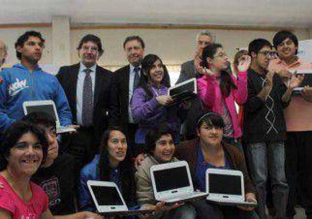 Para Weretilneck, la educaci�n de hoy s�lo es comparable a la de la �poca de Per�n