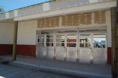 En tres semanas estar�a finalizada la obra de la Escuela H�roes de Malvinas