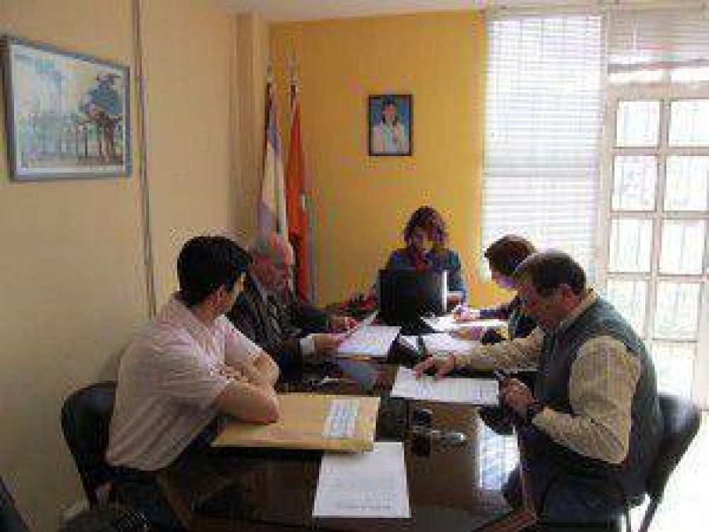 Gobierno abri� los sobres de licitaci�n para la ampliaci�n Jard�n N� 11 �Chepa�Chen�