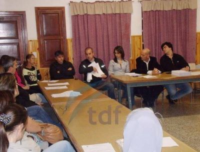  Incre�ble respuesta del concejal Guill�n a los padres del Mar�a Auxiliadora: �Vayan a rezar�