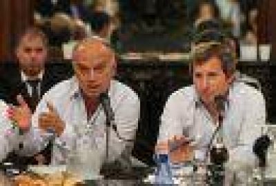 GRINDETTI HABL� DE PRESUPUESTO EQUILIBRADO 
